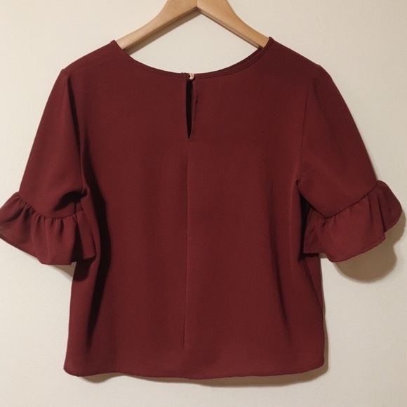 Wine/maroon flutter sleeve cropped blouse - Picture 2 of 4